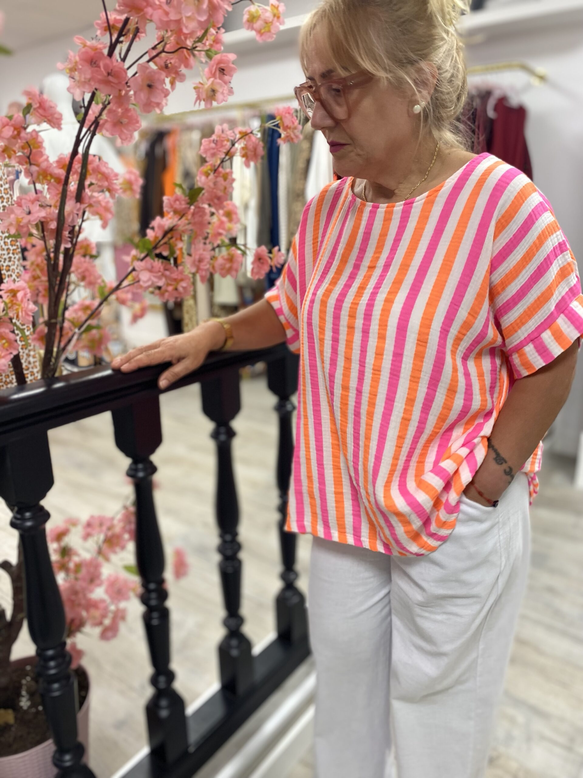 Camisetas de mujer en Las Lolas: Camiseta líneas flúor